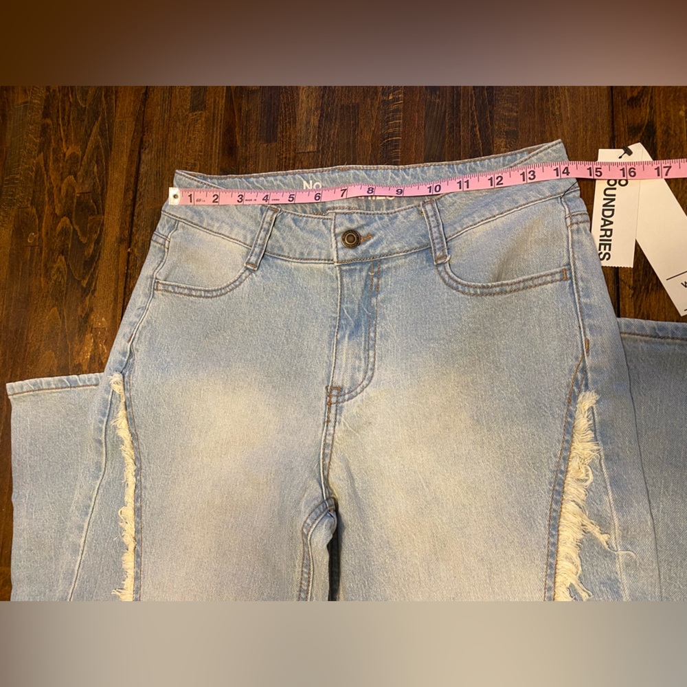 Women's No Boundaries Wide Leg Baggy Jeans Size 4 Grunge Y2K Fringe Light Wash - Picture 8 of 10